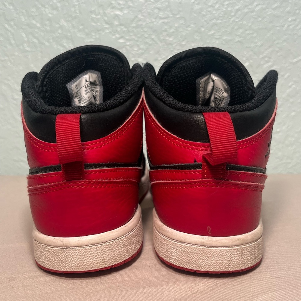 NIKE Air Jordan 1 Mid Banned 2020 Kids Size 3 - Picture 4 of 16